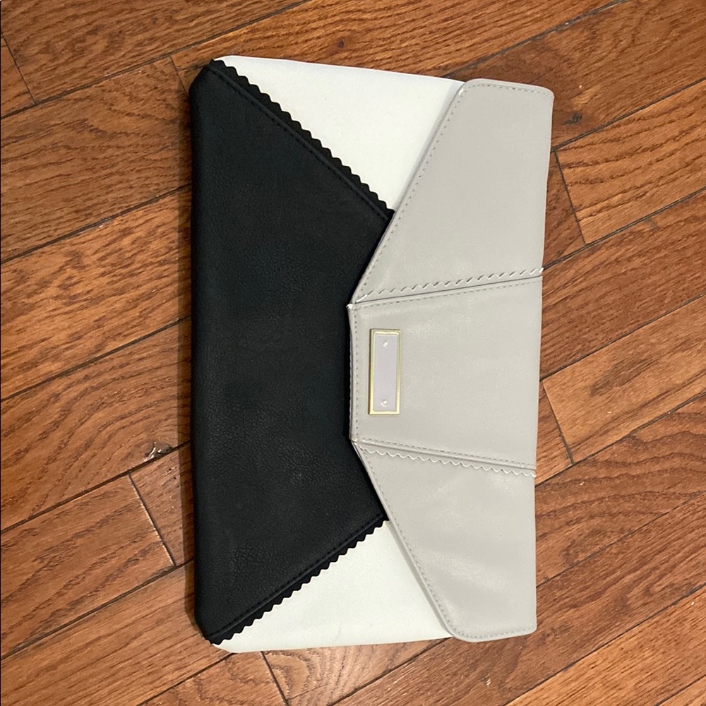 Dorothy Perkins Black and Cream Clutch